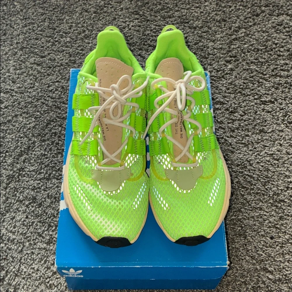 Adidas LXCON Signal Green Running Shoes - Picture 3 of 7